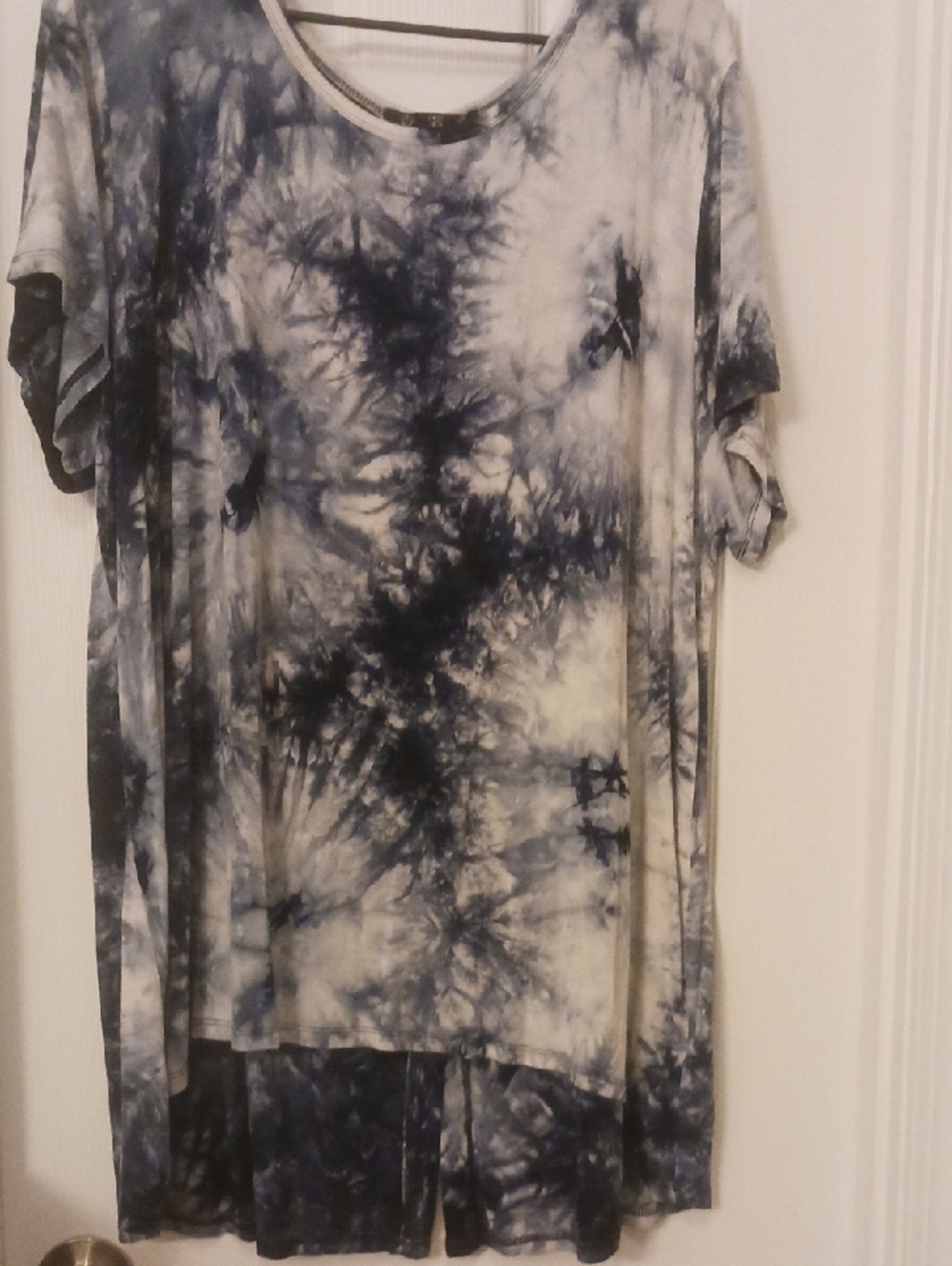Women's Tie-Dye Short Sleeve Tee Dress - Black & White